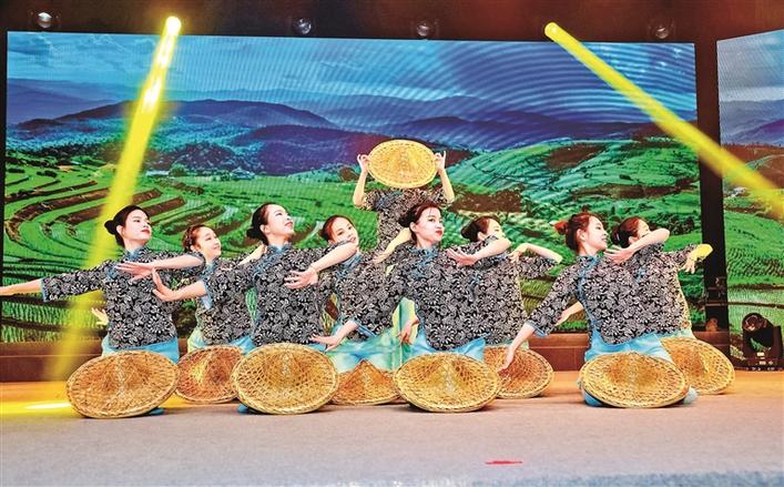 深圳首个本土方言音乐会演出在龙华大浪举行