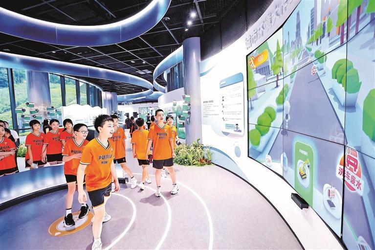 民治街道组织开展学习交流活动