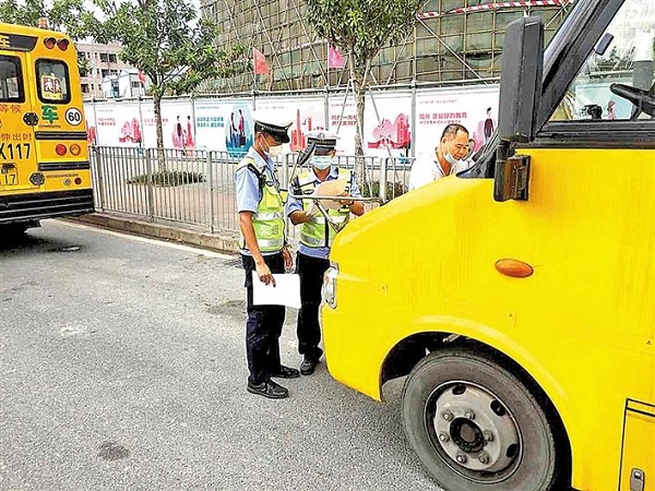 福城街道全力消除校园周边交通安全隐患1.jpg