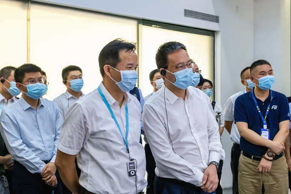 市局党组书记、局长李忠率队赴龙华区裕展精密科技有限公司调研.jpg