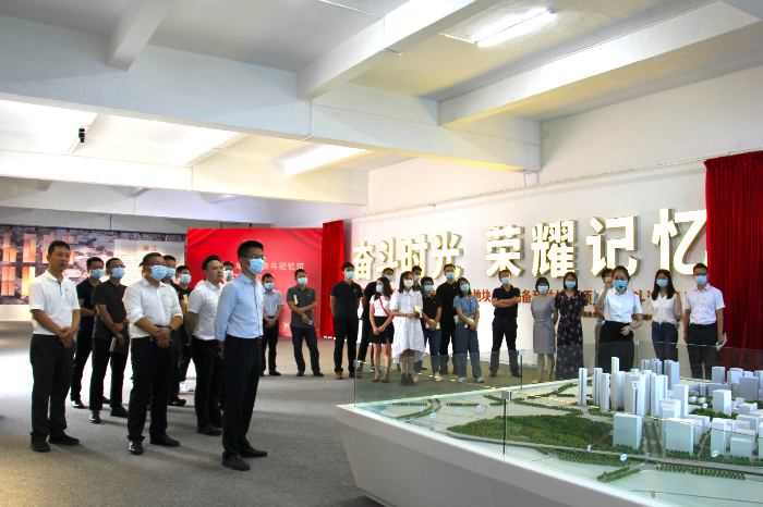 区城市更新和土地整备局开展“不忘百年初心、继续奋斗前行”主题学党史系列活动.jpg