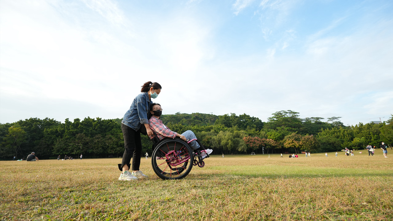 Beyond the wheechair,longhua,longhua district,Longhua Government Online