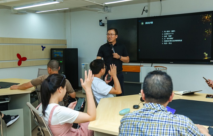 福城街道开展系列培训“手把手”传授新业态从业者短视频制作及运营技能2.jpg