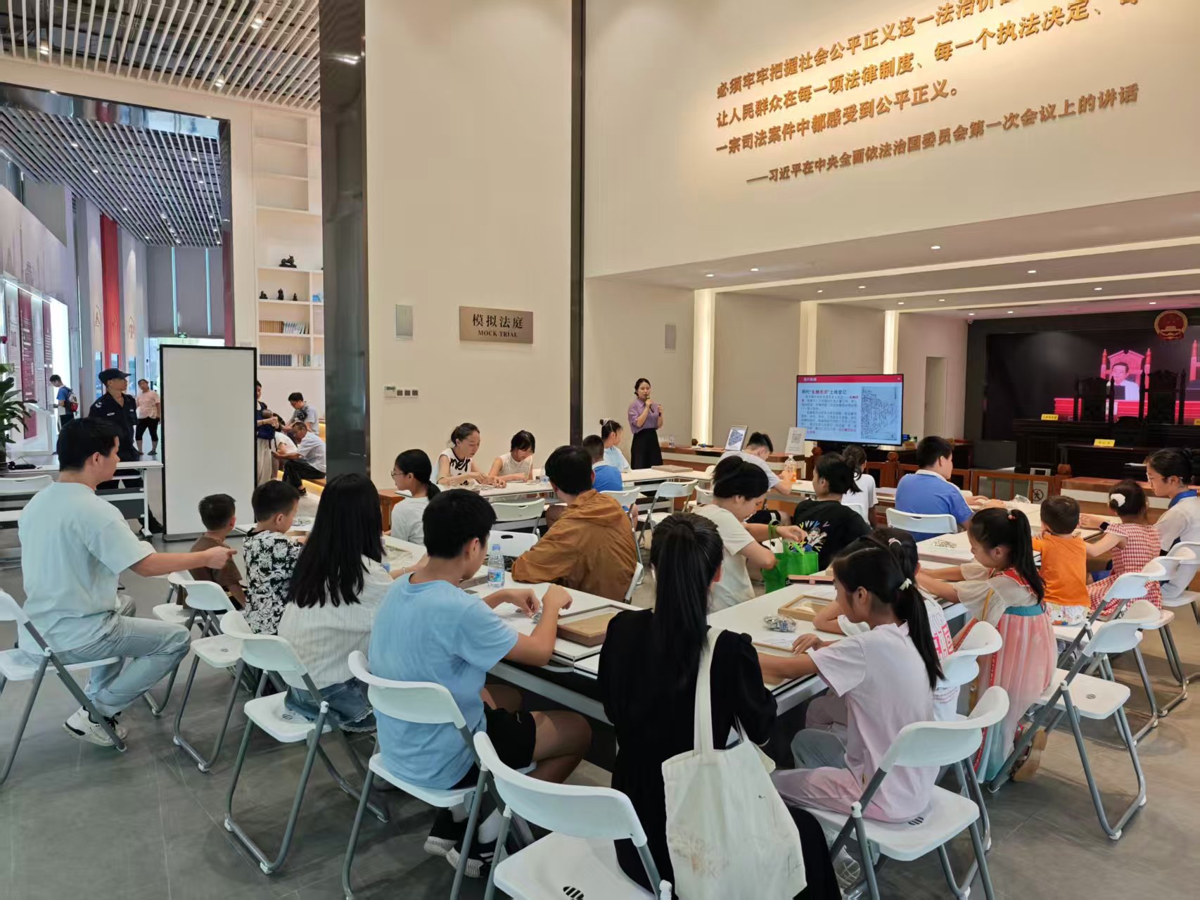 【法艺学堂】法治非遗系列之瓷片贴画体验课.jpg