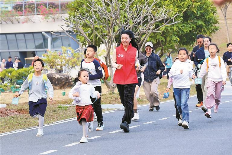Running event held in Minzhi to usher in 2026,longhua,longhua district,Longhua Government Online
