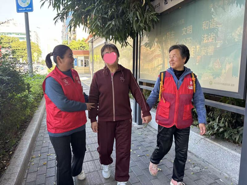 松和社区青松志愿队三年陪伴，照亮视障老人生活路