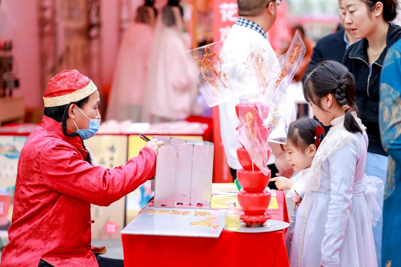 Longhua launches vibrant Spring Festival celebrations blending tradition and innovation,longhua,longhua district,Longhua Government Online