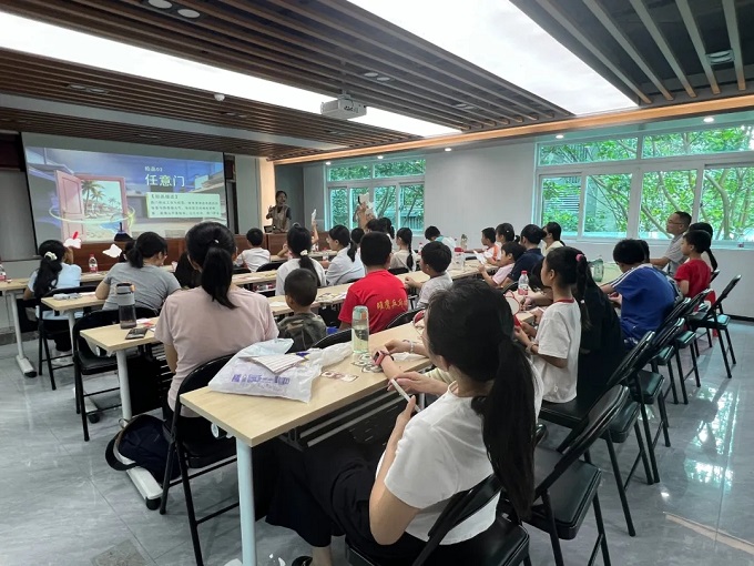 福城街道丹湖社区财商课堂助力青少年树立正确财富观1.webp.jpg