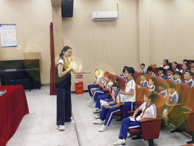 福城街道新智学校开学第一课:把“防毒”写进新学期的课表2.jpg