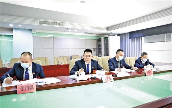 福城代表团热议党代会报告02.jpg