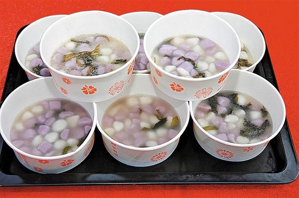 新和社区居民欢聚一堂，共享劳动成果3.jpg