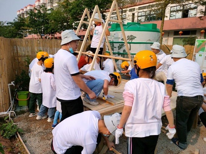 福城街道大水坑社区亲子在幸福农场上了一堂创意木工启蒙课3.jpeg