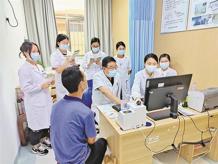 奋进百千万 绘就新图景3.jpg