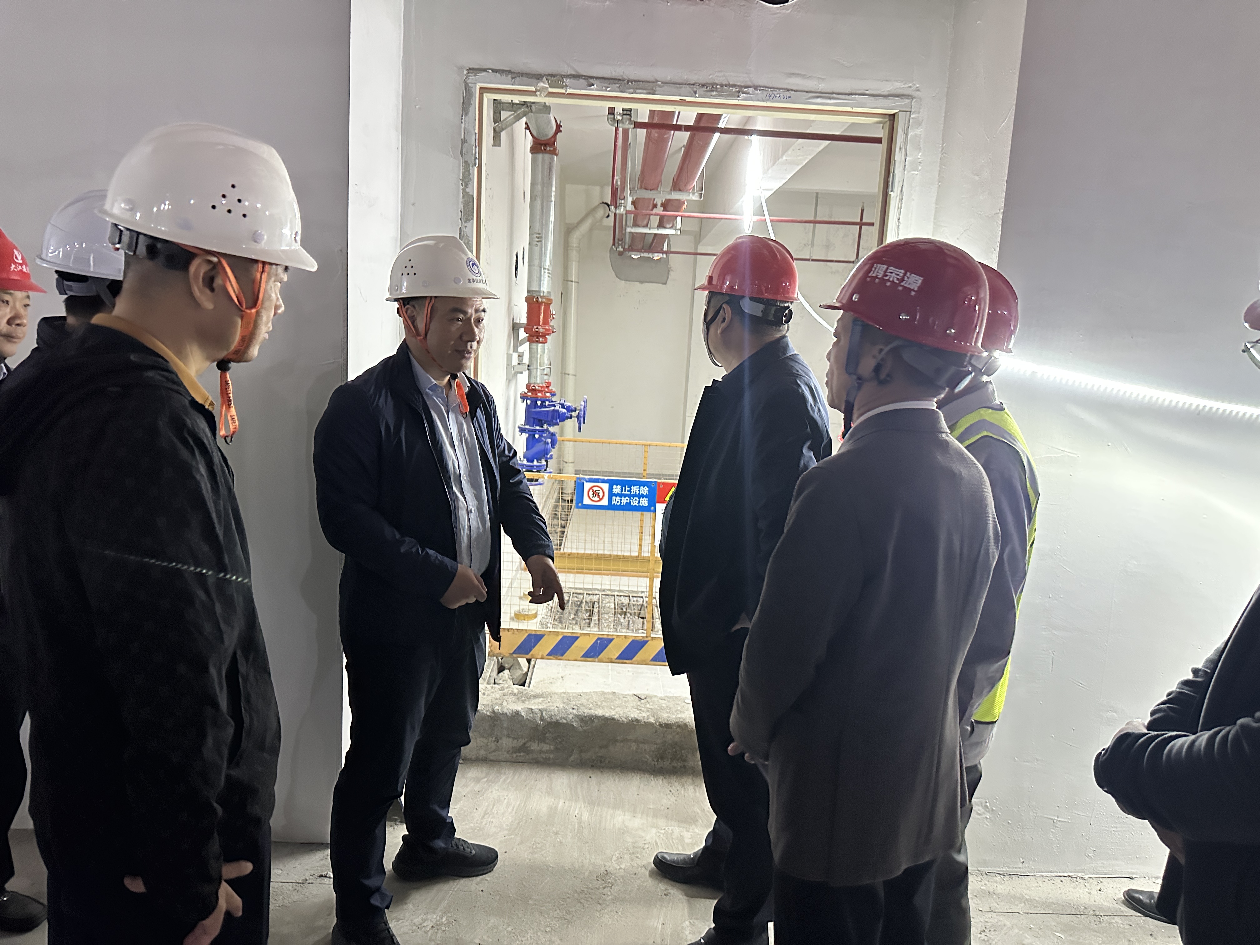 深圳市龙华区住房和建设局开展住建领域岁末年初安全生产专项督查.jpg
